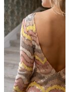 Stefin - farebné, flitrové mini šaty s dlhým rukávom a hlbokým V výstrihom na chrbte