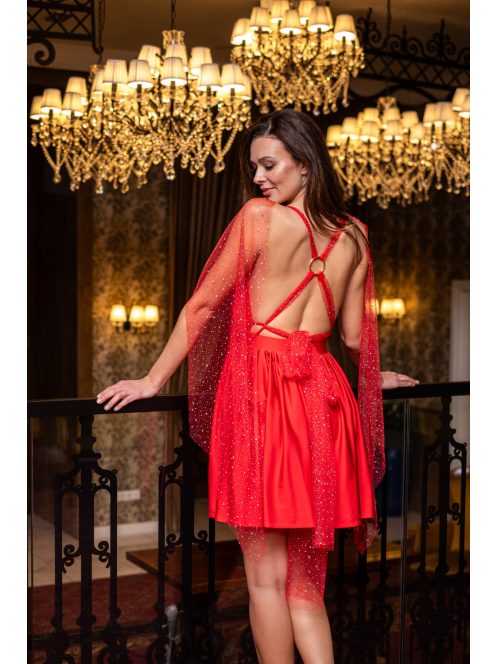 Scarlett - špeciálne mini šaty s prekríženou látkou na chrbte, v červenej farbe z elastického materiálu so štrasovým tylom