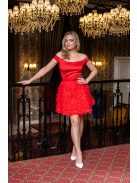 Frida - saténové mini šaty s padavými ramenami a tylovou aplikáciou na sukni, v červenej farbe