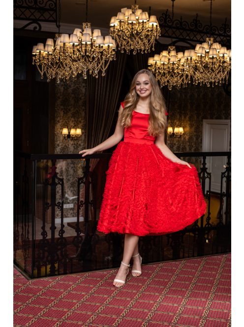 Frida - saténové midi šaty s padavými ramenami a tylovou aplikáciou na sukni, v červenej farbe