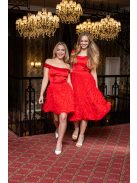 Frida - saténové midi šaty s padavými ramenami a tylovou aplikáciou na sukni, v červenej farbe