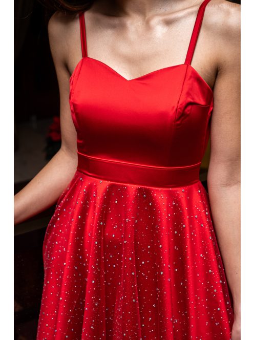 Dália - červené mini šaty so zaväzovaním na chrbte, z tylového materiálu, štrasovou aplikáciou