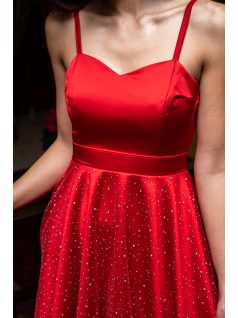   Dália - červené mini šaty so zaväzovaním na chrbte, z tylového materiálu, štrasovou aplikáciou