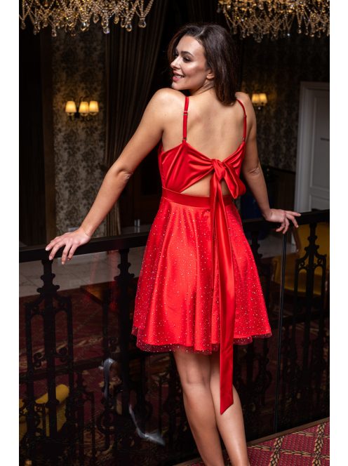 Dália - červené mini šaty so zaväzovaním na chrbte, z tylového materiálu, štrasovou aplikáciou