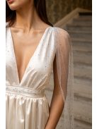 Scarlett - špeciálne maxi šaty s prekríženou látkou na chrbte, z bieleho saténového materiálu, s trblietavým tylom