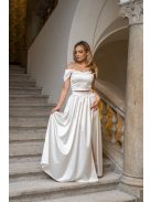 Rebeka - nariasená maxi sukňa z bieleho, saténového materiálu