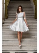 Andrea - biele mini šaty s pufovanými rukávmi a špeciálnym strihom na chrbte, zo saténového materiálu s kamienkovým tylom