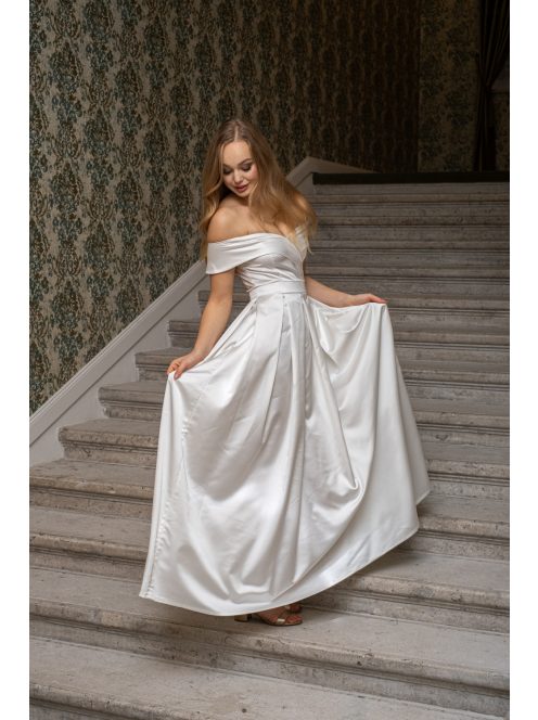 Audrey - saténové maxi šaty so srdiečkovým výstrihom, v bielej farbe