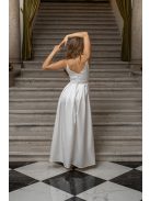 Zenina - saténové maxi šaty s výstrihom do V a špagetovými ramienkami, v bielej farbe