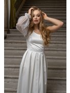 Nicole - asymetrické, saténové maxi šaty s čipkovaným rukávom, v bielej farbe