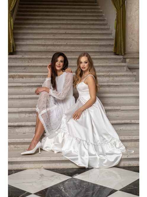 Evelin - saténové maxi šaty s volánovým lemom a  hrubými ramienkami, v bielej farbe