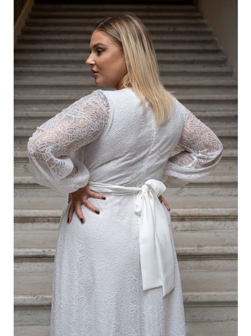 Daisy - zavinovacie, mušelínové maxi šaty s dlhým rukávom a čipkou, v bielej farbe
