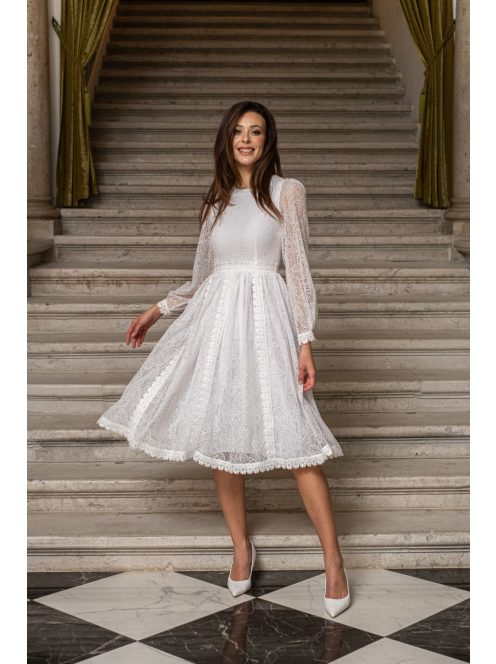 Csinszka - čipkované midi šaty s dlhým rukávom, v bielej farbe