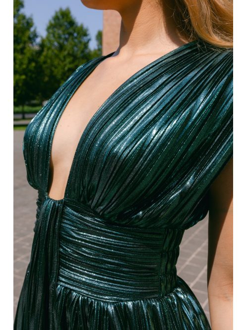 Johanna – sötétzöld pliszírozott alkalmi ruha mély dekoltázzsal