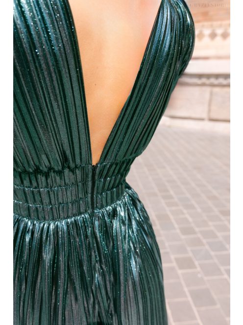 Johanna – sötétzöld pliszírozott alkalmi ruha mély dekoltázzsal