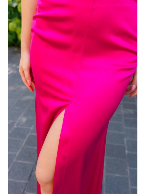 Marilyn – pántnélküli szatén maxi ruha magenta színben, sliccelt szoknyával