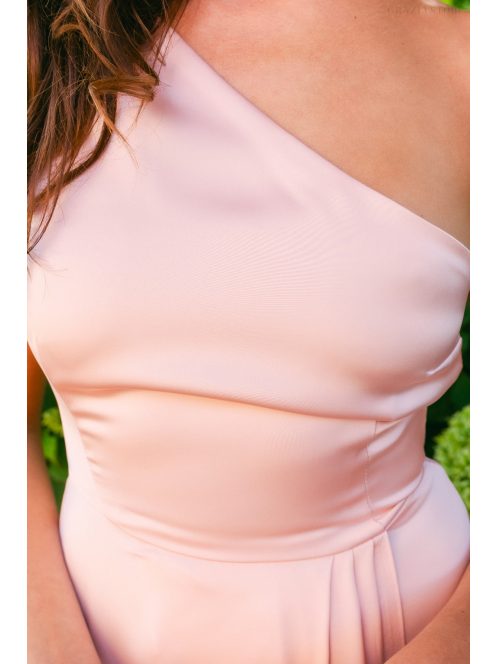 Linda - púder színű féloldalas lágy szatén maxi ruha masnival