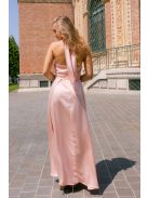 Lia - púder színű lágy szatén maxi ruha keresztezett felsőrésszel és nyakban megkötős pánttal