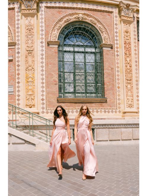 Lia - púder színű lágy szatén maxi ruha keresztezett felsőrésszel és nyakban megkötős pánttal