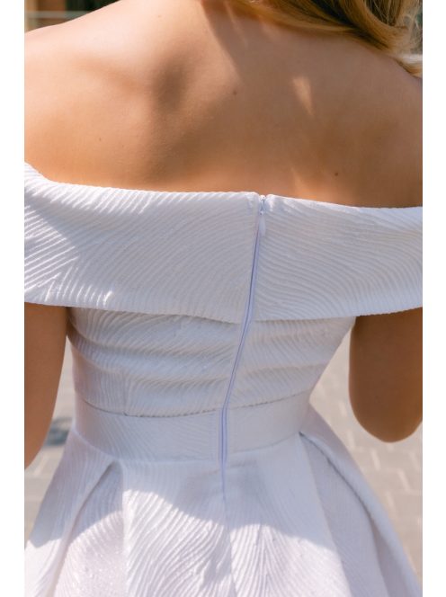 Boundless - fehér jacquard maxi ruha ejtett vállakkal és aszimmetrikus szoknyával