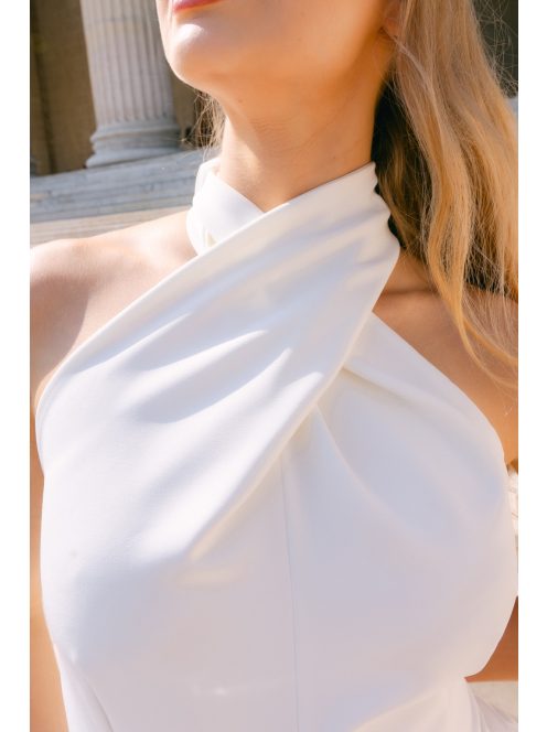 Lia - fehér színű matt anyagú maxi ruha keresztezett felsőrésszel és nyakban megkötős pánttal