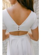 Andrea – fehér light szatén mini ruha gyöngy gombos hátkivágással 