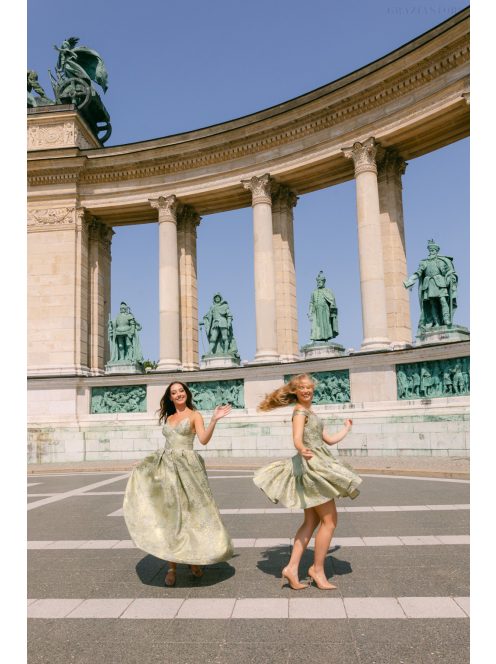 Frida anyagában mintás jacquard mini ruha halványzöld színben