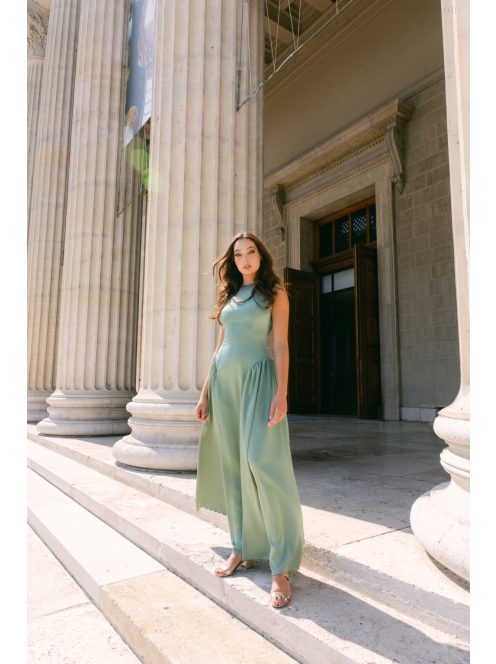 Niko – lágy szatén maxi ruha csípővonalban szabott fazonnal zsálya színben