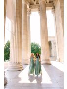 Maya – zsálya színű szatén alkalmi ruha átlapolt rakásos szoknyával