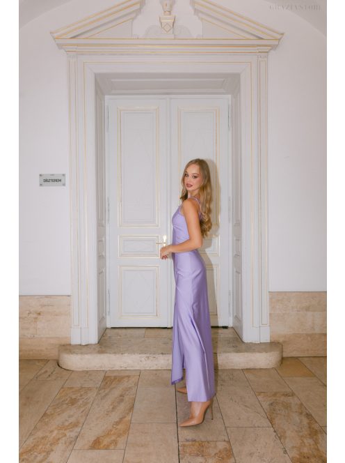 Annabella – elastické maxi šaty vo farbe poetry s dekoltom a výstrihom chrbtovej časti do V