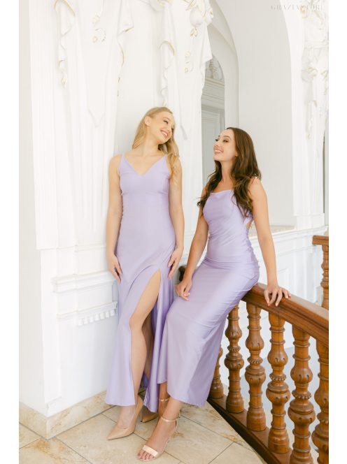 Aletta – elastické maxi šaty vo farbe poetry s prekríženou látkou na chrbte