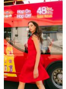 Niko – saténové mini šaty s priliehavým pásom v červenej farbe