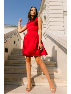  Niko – saténové mini šaty s priliehavým pásom v červenej farbe