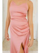 Dalma – Svetlé staroružové saténové maxi šaty s prekríženými ramienkami na chrbte