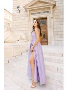 Kitti – fialové maxi šaty zo vzorovaného materiálu, rovným výstrihom a skladanou sukňou